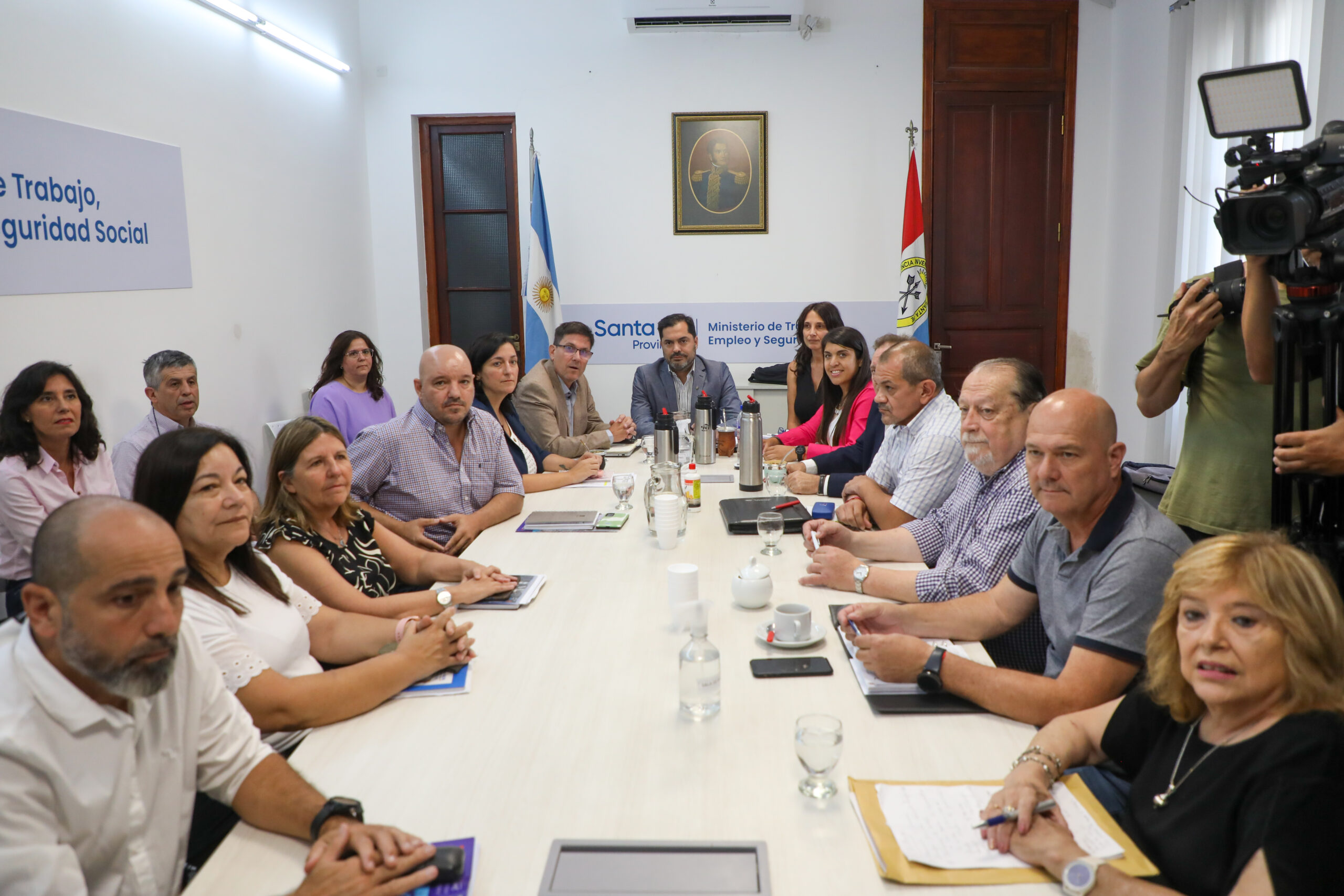 Los reemplazos docentes y la cláusula gatillo los temas de discusión en ...